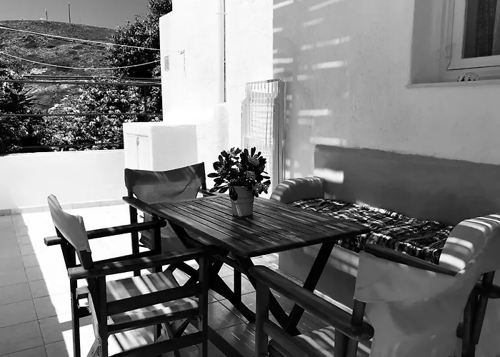 بيت للعطل Stylish For 6 In