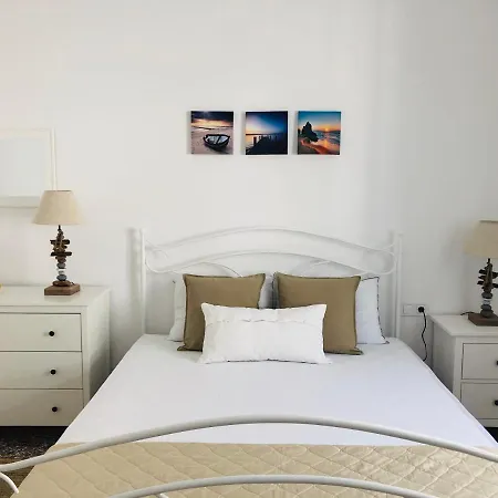Stylish For 6 In Adamantas (Milos)